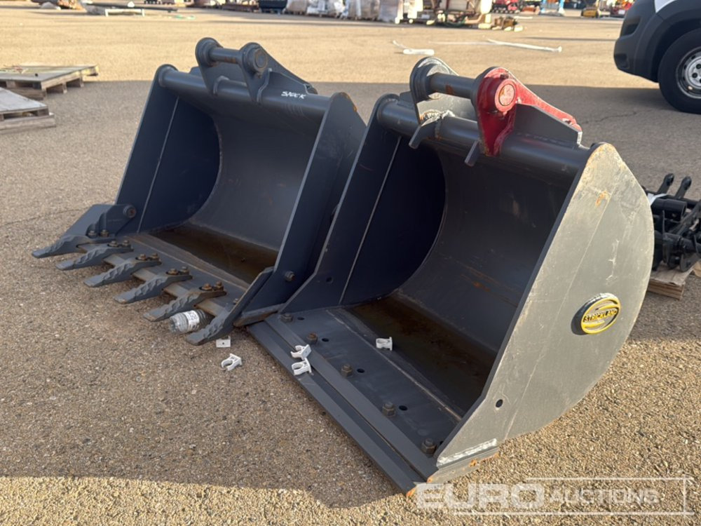 Strickland 36" & 30" Digging Buckets 45mm Pin to suit CAT 305 Excavator - Godet: photos 1 Strickland 36" & 30" Digging Buckets 45mm Pin to suit CAT 305 Excavator - Godet: photos 1