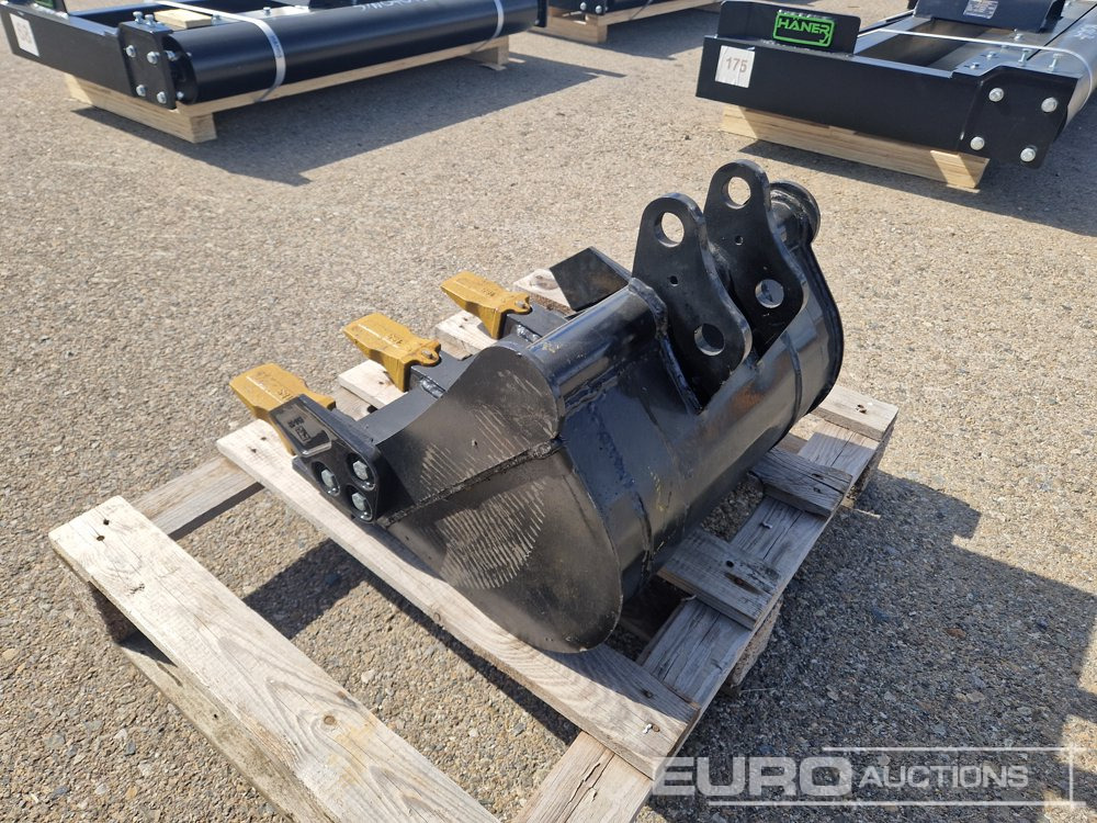 Unused 2025 Captok 17" Digging Bucket to suit Excavator / Cazo para Mini Cargadora - Godet: photos 3 Unused 2025 Captok 17" Digging Bucket to suit Excavator / Cazo para Mini Cargadora - Godet: photos 3