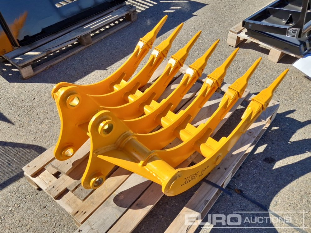 Unused 2025 Captok 32" Rake With Teeth to suit CAT 305 Excavator / Rastrillo para Excavadora CAT 305 - Godet: photos 4 Unused 2025 Captok 32" Rake With Teeth to suit CAT 305 Excavator / Rastrillo para Excavadora CAT 305 - Godet: photos 4