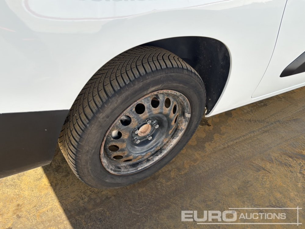 Véhicule utilitaire 2020 Toyota Proace City: photos 40