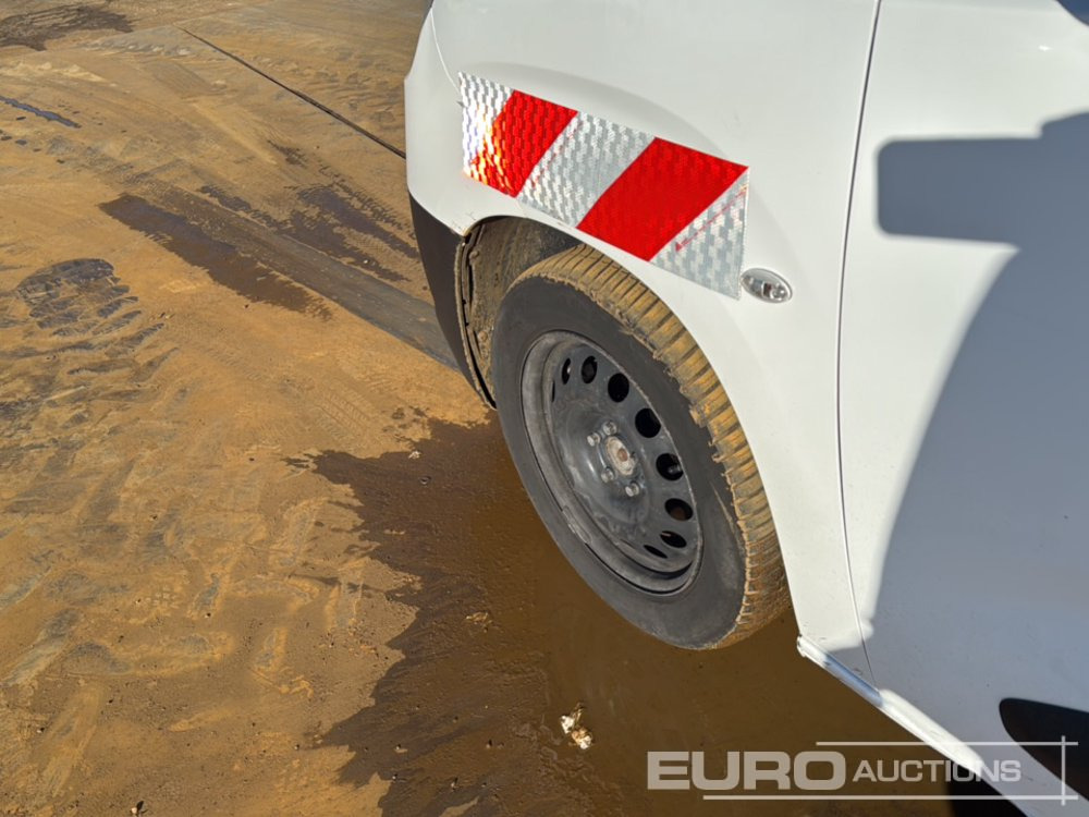 Véhicule utilitaire 2020 Toyota Proace City: photos 24