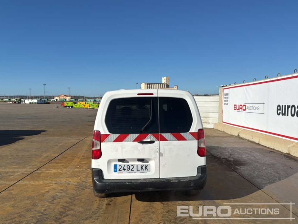 Véhicule utilitaire 2020 Toyota Proace City: photos 8
