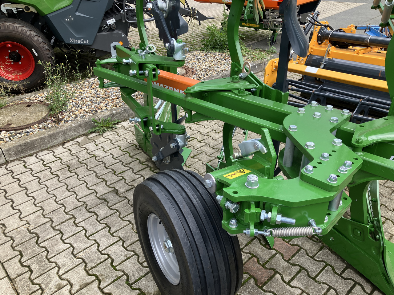 Amazone CAYROS XMS 950 V 5-Schar - Charrue: photos 2 Amazone CAYROS XMS 950 V 5-Schar - Charrue: photos 2