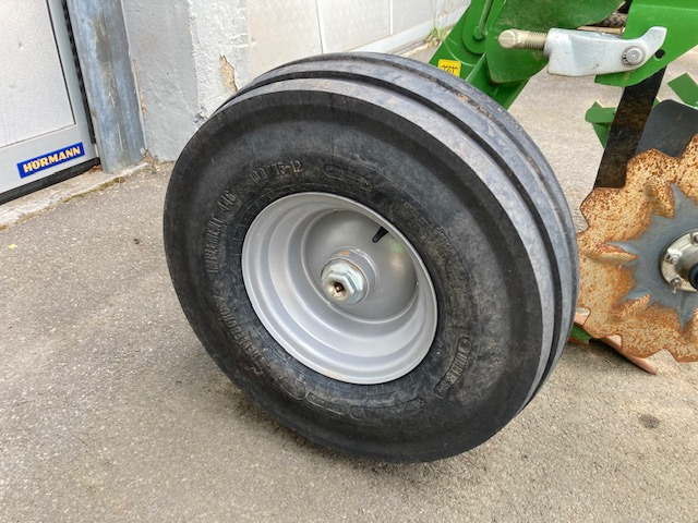 Amazone CAYROS XMS 950 VS 4-Schar - Charrue: photos 2 Amazone CAYROS XMS 950 VS 4-Schar - Charrue: photos 2