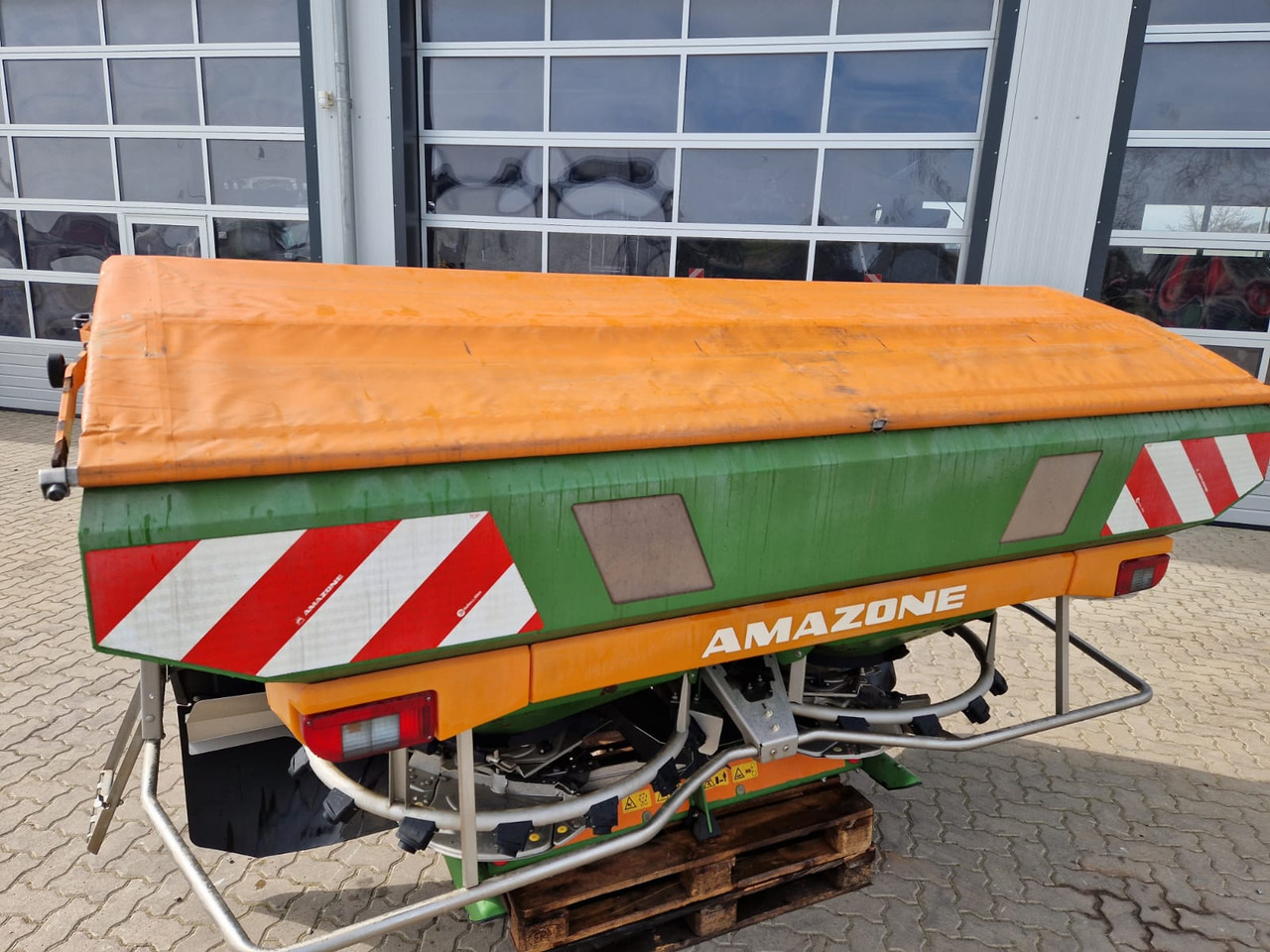 Amazone ZA-TS 2700 Profis Hydro - Distributeur d'engrais: photos 4 Amazone ZA-TS 2700 Profis Hydro - Distributeur d'engrais: photos 4