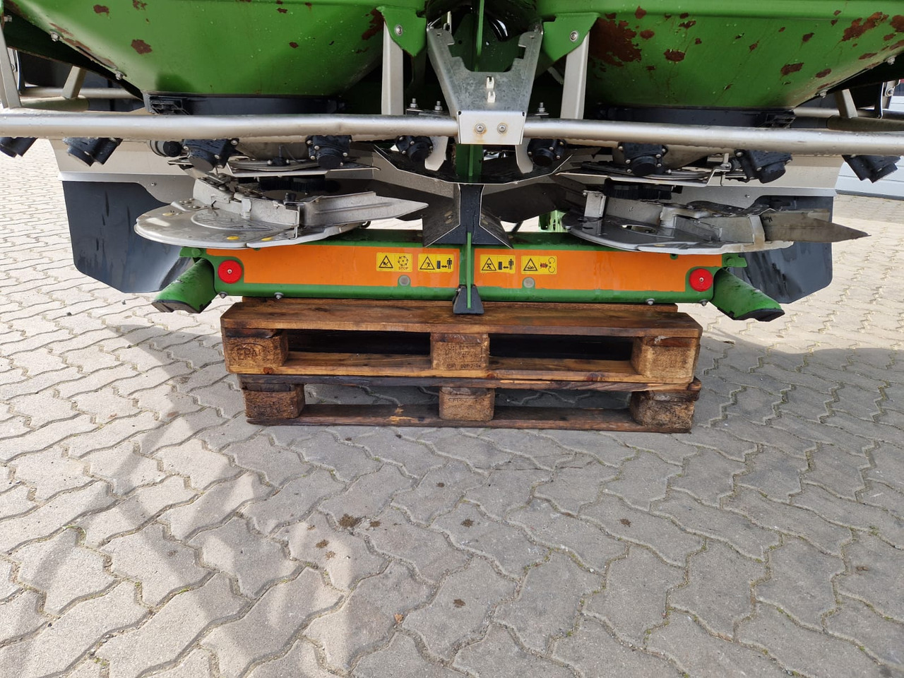 Amazone ZA-TS 2700 Profis Hydro - Distributeur d'engrais: photos 3 Amazone ZA-TS 2700 Profis Hydro - Distributeur d'engrais: photos 3