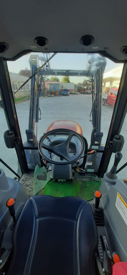 Branson Branson 6225C - Tracteur agricole: photos 5 Branson Branson 6225C - Tracteur agricole: photos 5