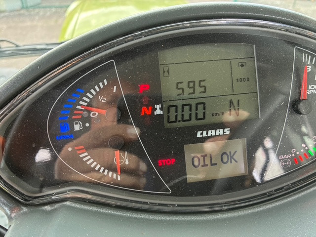 Claas Axion 870 CMATIC - Tracteur agricole: photos 2 Claas Axion 870 CMATIC - Tracteur agricole: photos 2