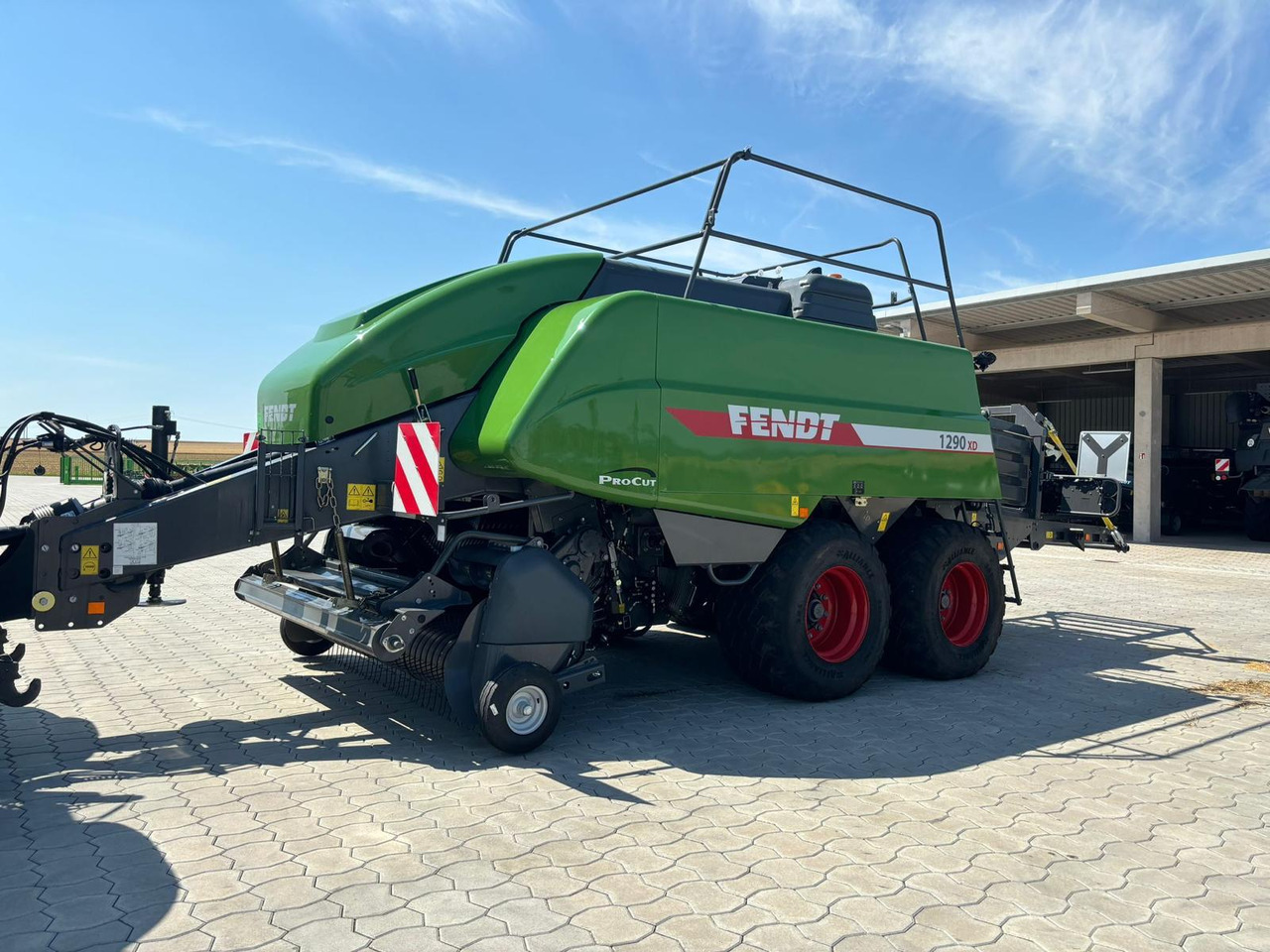 Fendt 1290 XD TC Gen3 - Presse à balles cubiques: photos 1 Fendt 1290 XD TC Gen3 - Presse à balles cubiques: photos 1