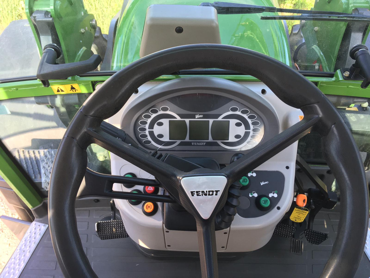 Fendt 211 Vario - Tracteur agricole: photos 2 Fendt 211 Vario - Tracteur agricole: photos 2