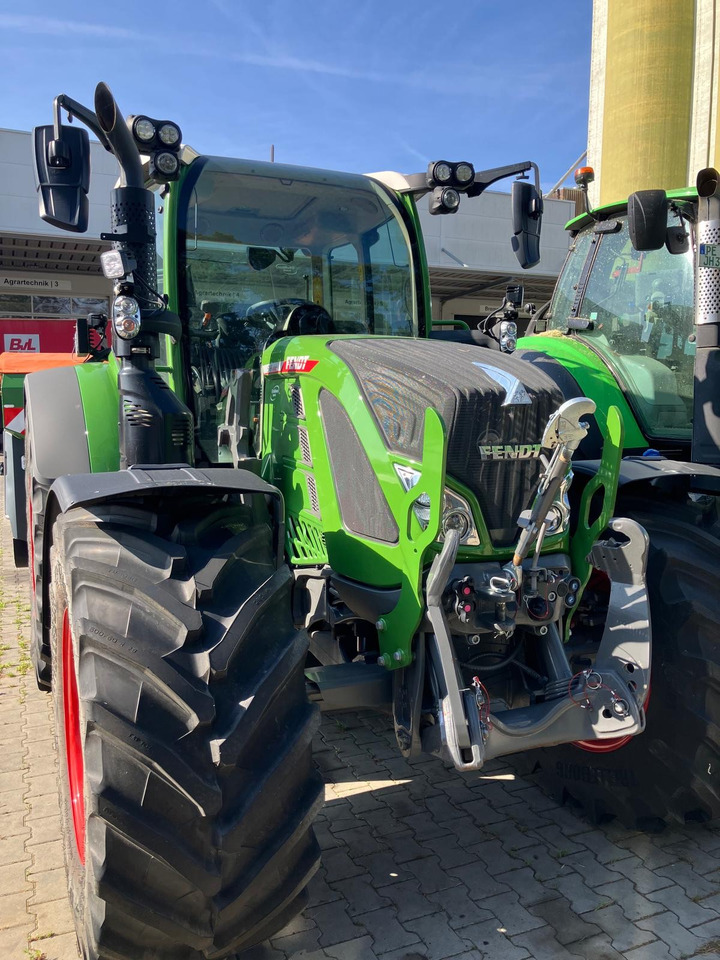 Fendt 516 Vario Gen3 - Tracteur agricole: photos 1 Fendt 516 Vario Gen3 - Tracteur agricole: photos 1