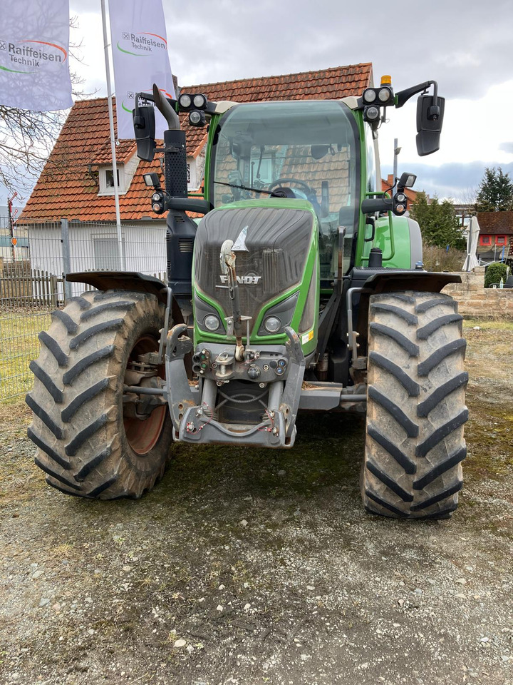 Fendt 718 Vario S4 Power - Tracteur agricole: photos 4 Fendt 718 Vario S4 Power - Tracteur agricole: photos 4