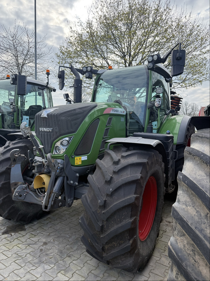 Fendt 718 Vario S4 ProfiPlus - Tracteur agricole: photos 2 Fendt 718 Vario S4 ProfiPlus - Tracteur agricole: photos 2