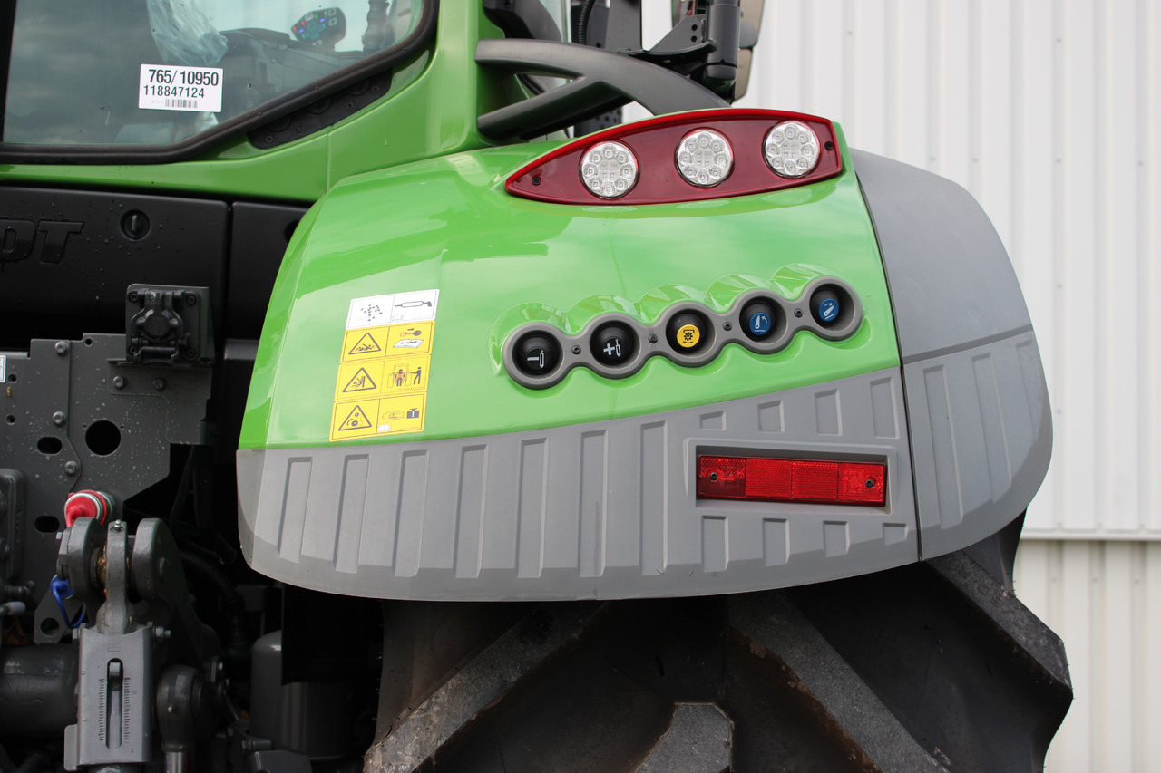 Crédit-bail de Fendt 724 Vario Gen6 Profi  Sett2 Fendt 724 Vario Gen6 Profi  Sett2: photos 9