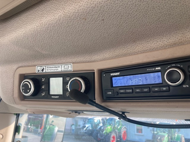 Fendt 724 Vario S4 Profi - Tracteur agricole: photos 3 Fendt 724 Vario S4 Profi - Tracteur agricole: photos 3