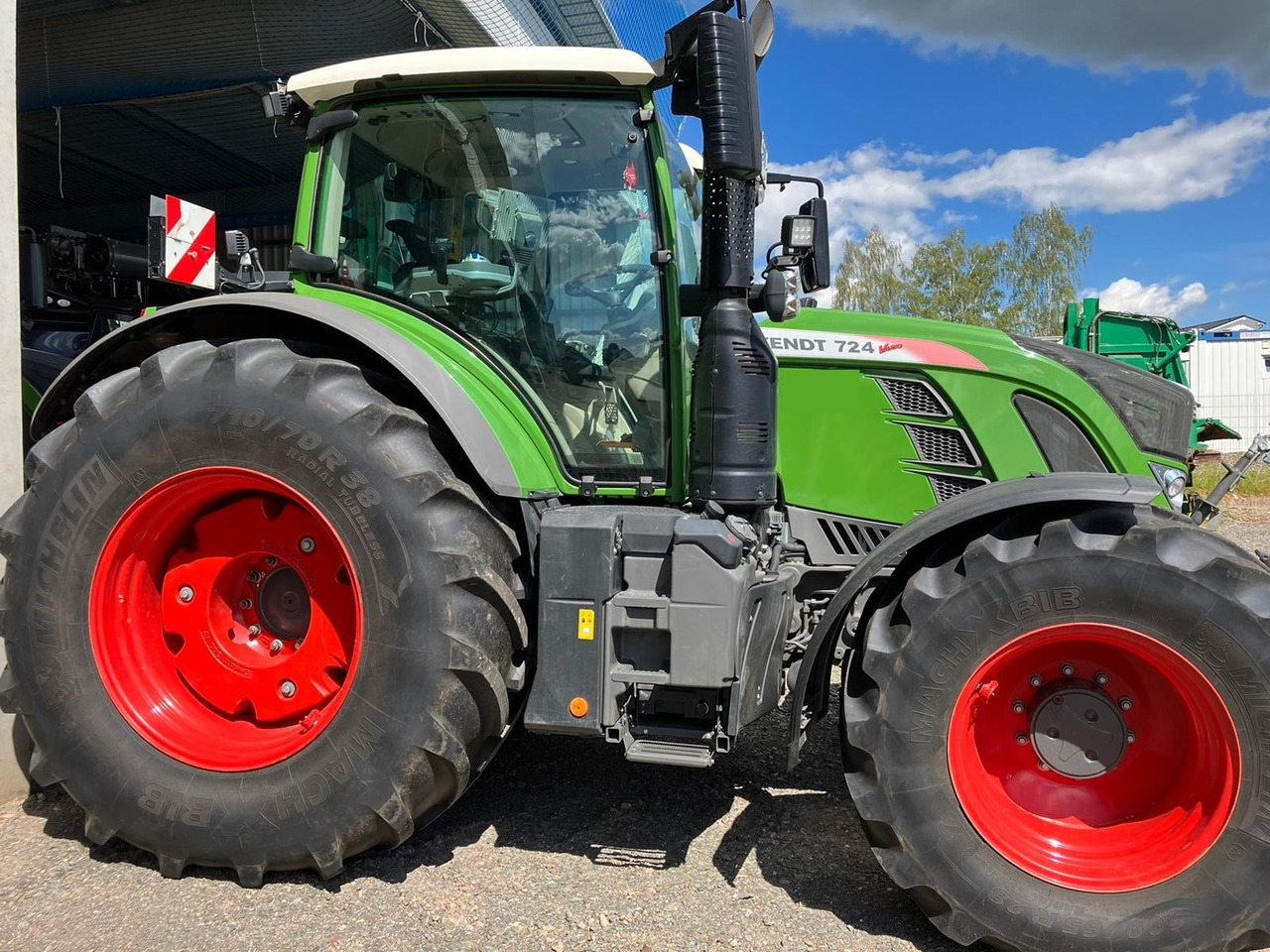 Fendt 724 Vario S4 ProfiPlus - Tracteur agricole: photos 1 Fendt 724 Vario S4 ProfiPlus - Tracteur agricole: photos 1