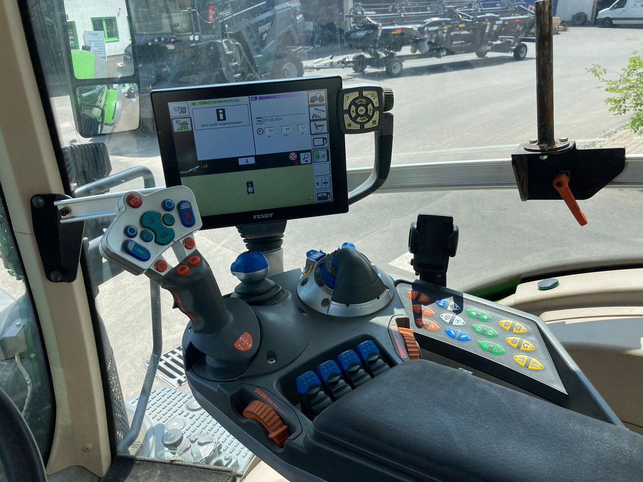 Fendt 826 Vario S4 Profi - Tracteur agricole: photos 4 Fendt 826 Vario S4 Profi - Tracteur agricole: photos 4