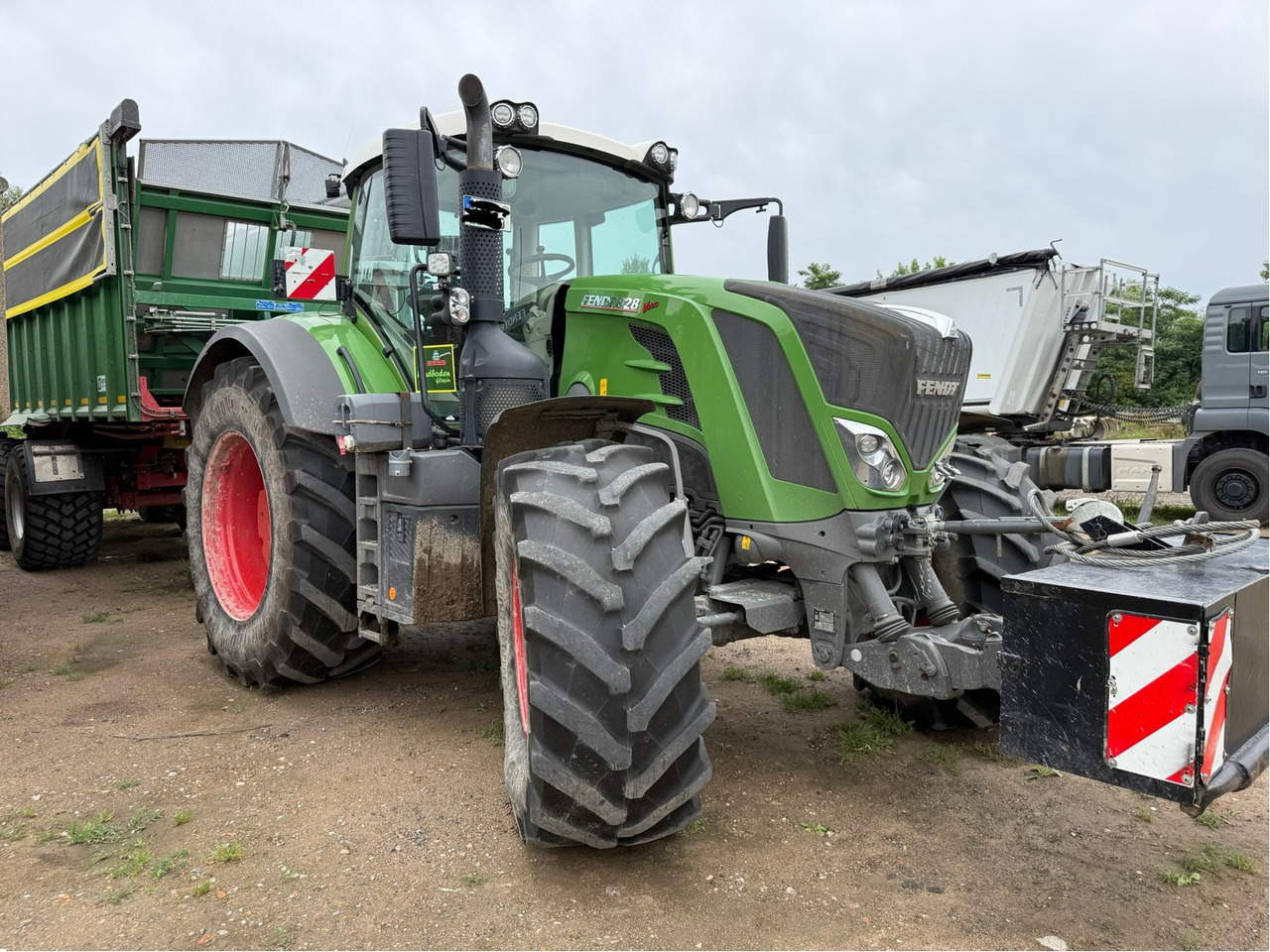 Fendt 828 Vario S4 ProfiPlus - Tracteur agricole: photos 1 Fendt 828 Vario S4 ProfiPlus - Tracteur agricole: photos 1