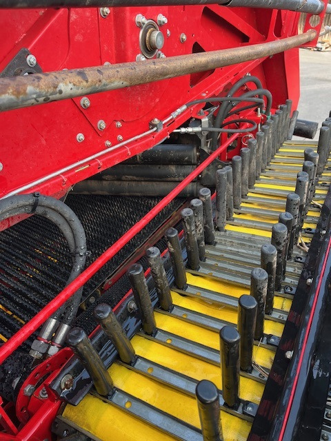 Grimme Kartoffelroder EVO 290 - Matériel de récolte: photos 4 Grimme Kartoffelroder EVO 290 - Matériel de récolte: photos 4