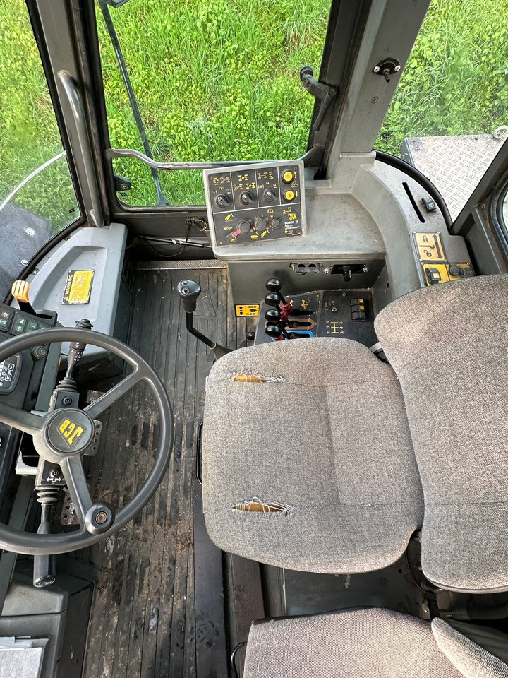 JCB Fastrac - Tracteur agricole: photos 3 JCB Fastrac - Tracteur agricole: photos 3