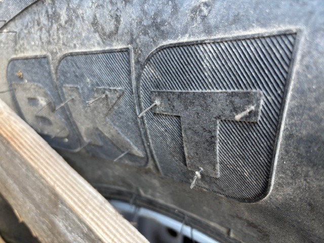 Krampe 560/60R22.5 FL 630 - Pneu: photos 3 Krampe 560/60R22.5 FL 630 - Pneu: photos 3