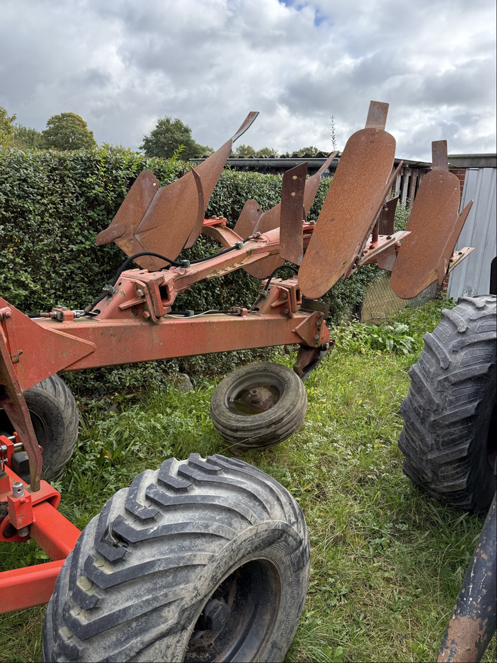 Kuhn Volldrehpflug - Charrue: photos 4 Kuhn Volldrehpflug - Charrue: photos 4