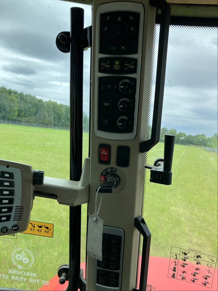 Massey Ferguson 6716 S Dyna 6 - Tracteur agricole: photos 5 Massey Ferguson 6716 S Dyna 6 - Tracteur agricole: photos 5