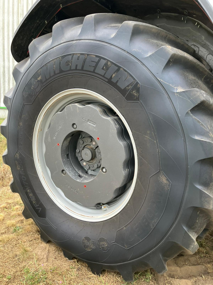 Massey Ferguson 8S.305 Dyna-VT EXCLUSIVE - Tracteur agricole: photos 4 Massey Ferguson 8S.305 Dyna-VT EXCLUSIVE - Tracteur agricole: photos 4