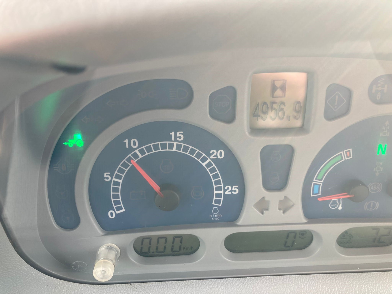 New Holland T7.200 Autocommand - Tracteur agricole: photos 5 New Holland T7.200 Autocommand - Tracteur agricole: photos 5