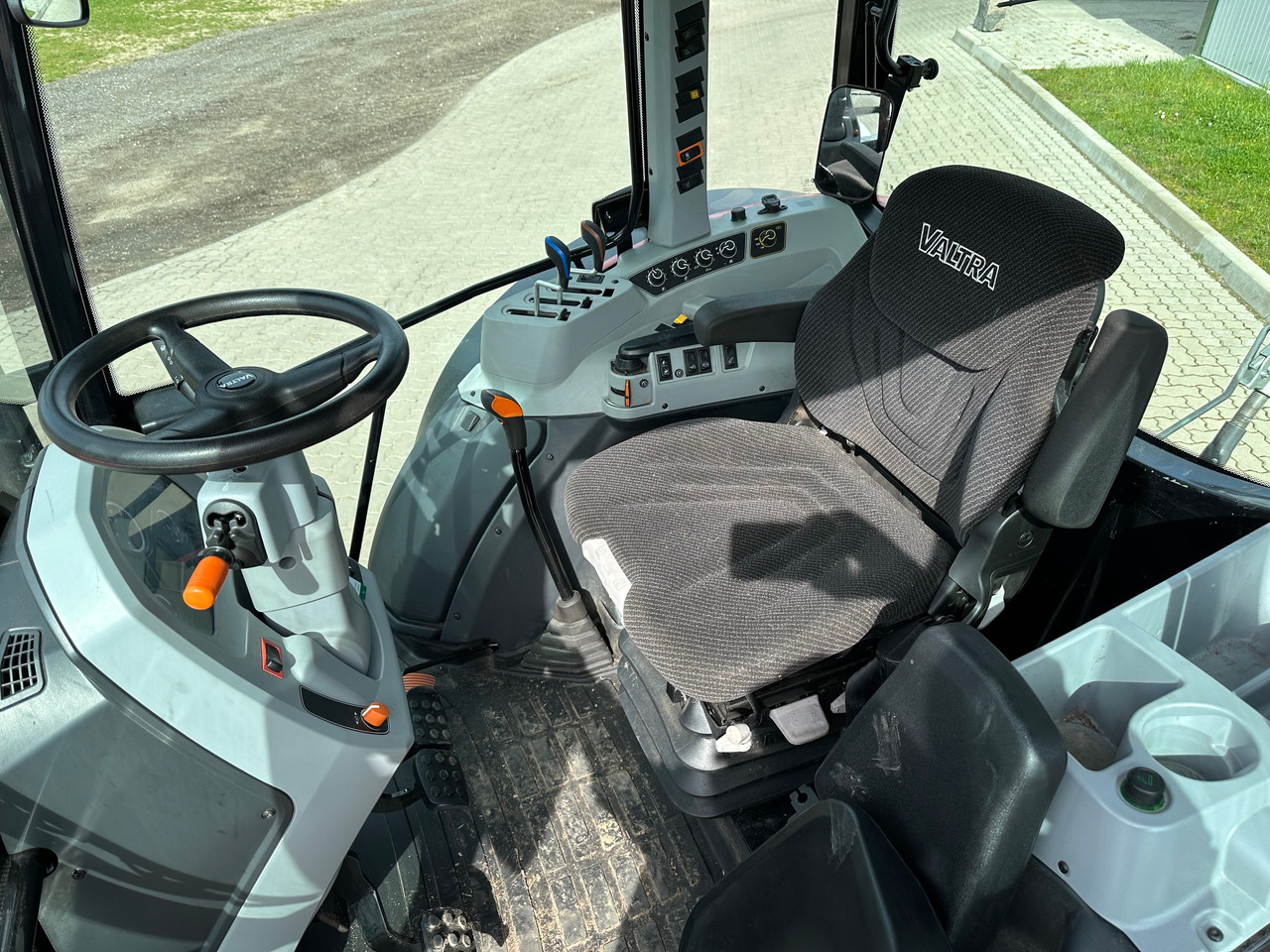 Valtra A105 MH - Tracteur agricole: photos 4 Valtra A105 MH - Tracteur agricole: photos 4