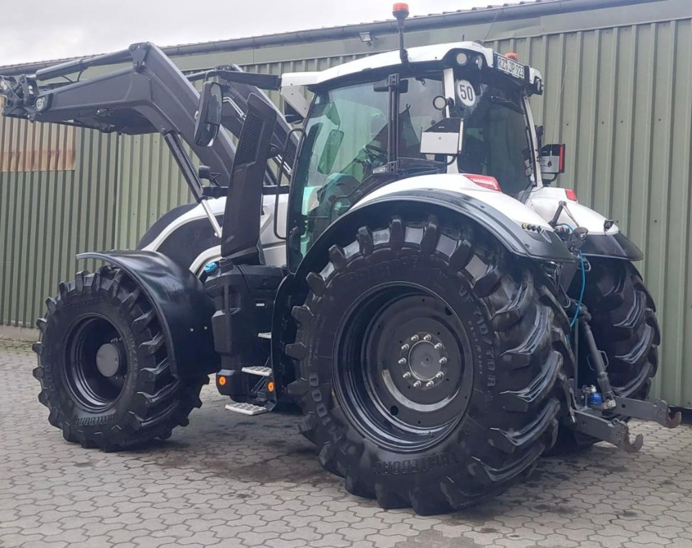 Valtra Q 305 - Tracteur agricole: photos 3 Valtra Q 305 - Tracteur agricole: photos 3