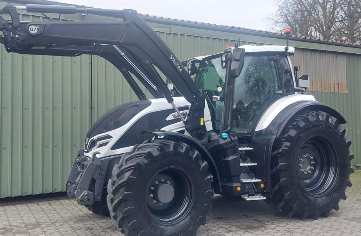 Valtra Q 305 - Tracteur agricole: photos 1 Valtra Q 305 - Tracteur agricole: photos 1