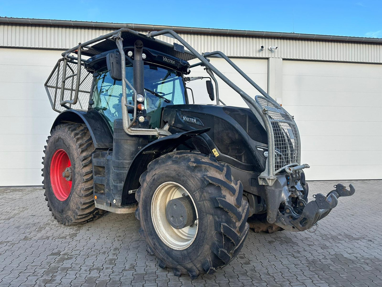 Valtra S 374 - Tracteur agricole: photos 1 Valtra S 374 - Tracteur agricole: photos 1