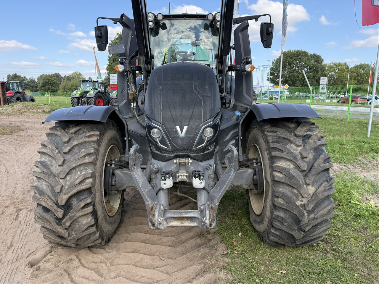 Valtra T 254 Versu - Tracteur agricole: photos 4 Valtra T 254 Versu - Tracteur agricole: photos 4