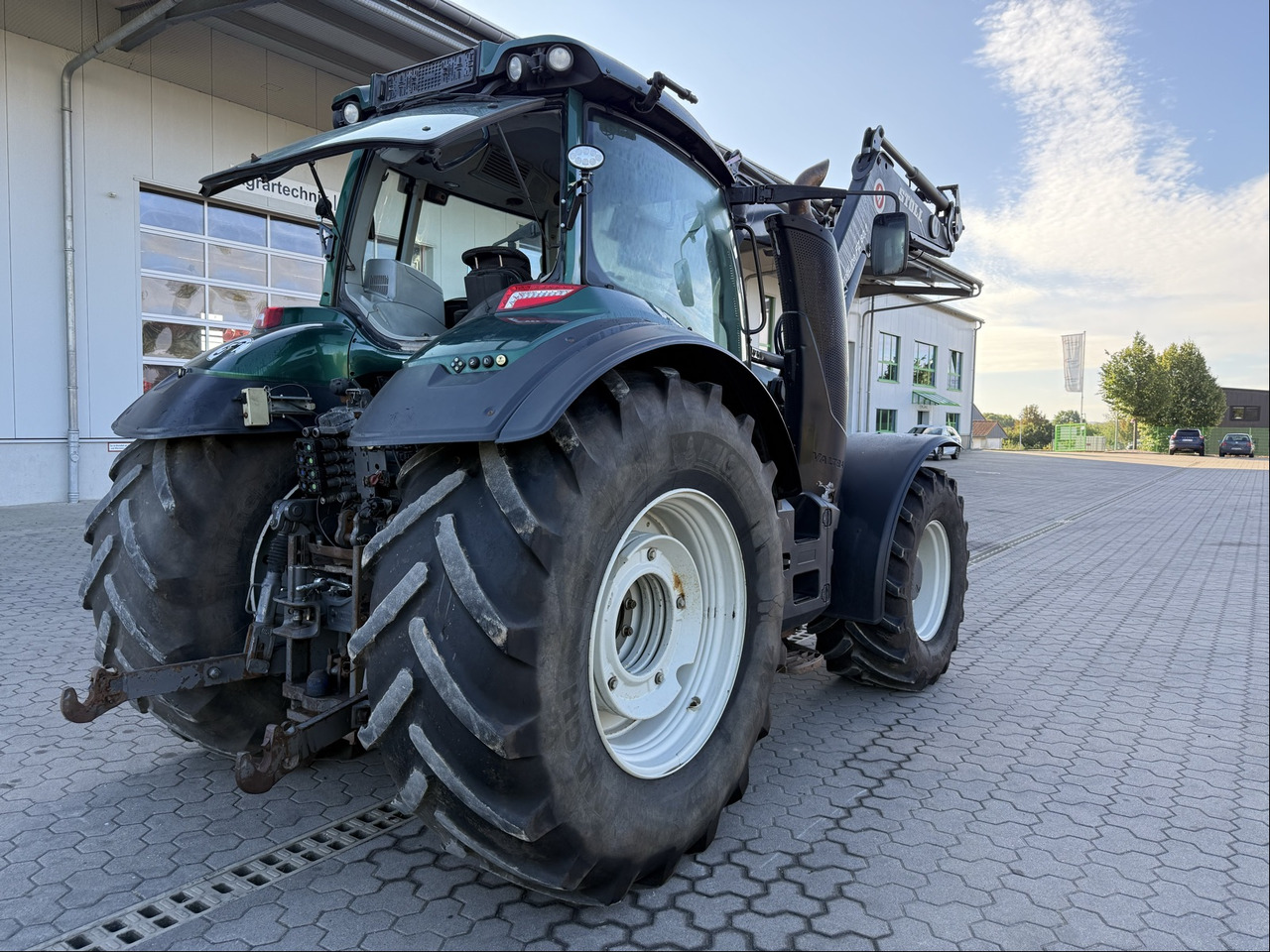 Valtra T194 Versu - Tracteur agricole: photos 3 Valtra T194 Versu - Tracteur agricole: photos 3