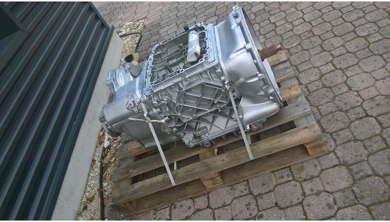 Volvo ZF REBUILT WITH WARRANTY - Boîte de vitesse pour Camion: photos 3 Volvo ZF REBUILT WITH WARRANTY - Boîte de vitesse pour Camion: photos 3