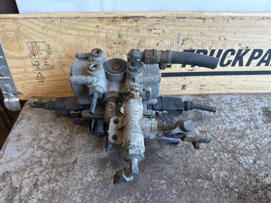 DAF VALVE  1519383 - Valve de frein pour Camion: photos 2 DAF VALVE  1519383 - Valve de frein pour Camion: photos 2
