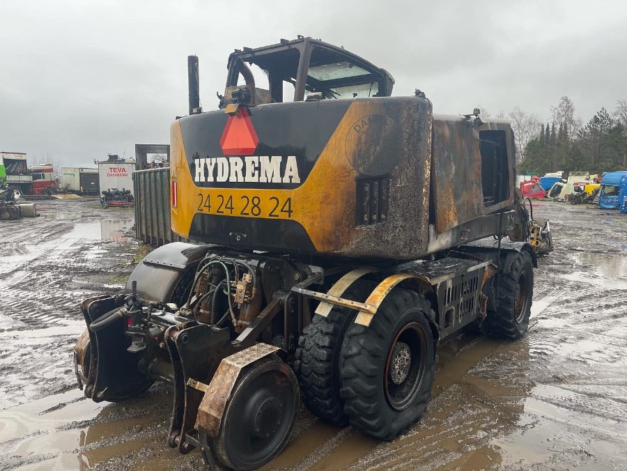 HYDREMA CONSTRUCTION EXCAVATOR MX16 RAIL - Pelle sur pneus: photos 1 HYDREMA CONSTRUCTION EXCAVATOR MX16 RAIL - Pelle sur pneus: photos 1