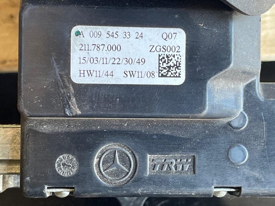 MERCEDES Indicator Lights A0095453324 - Cabine et intérieur pour Camion: photos 3 MERCEDES Indicator Lights A0095453324 - Cabine et intérieur pour Camion: photos 3