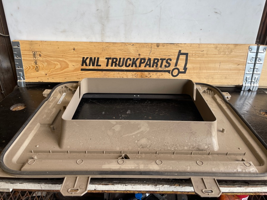 MERCEDES ROOF HATCH BLIND A9607801409 - Cabine et intérieur pour Camion: photos 2 MERCEDES ROOF HATCH BLIND A9607801409 - Cabine et intérieur pour Camion: photos 2