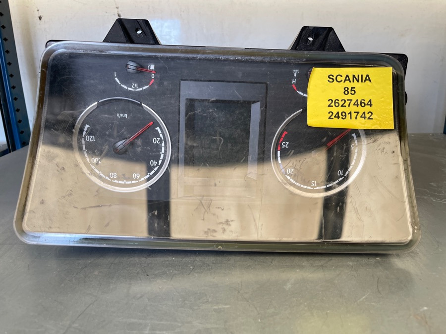 SCANIA INSTRUMENT ICL 2627464 - Panel de instrumentos pour Camion: photos 1 SCANIA INSTRUMENT ICL 2627464 - Panel de instrumentos pour Camion: photos 1