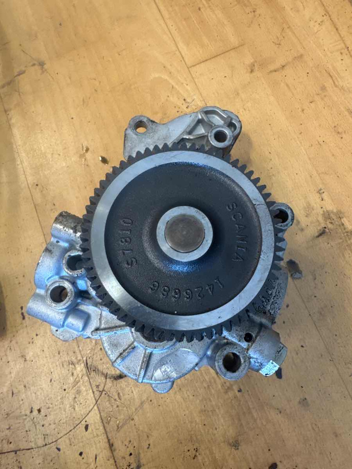 SCANIA OIL PUMP 2547925 - Moteur et pièces pour Camion: photos 1 SCANIA OIL PUMP 2547925 - Moteur et pièces pour Camion: photos 1