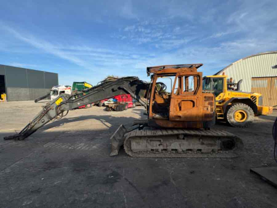 VOLVO CONSTRUCTION EXCAVATOR ECR145 ** FOR PARTS ** - Pelle sur chenille: photos 1 VOLVO CONSTRUCTION EXCAVATOR ECR145 ** FOR PARTS ** - Pelle sur chenille: photos 1