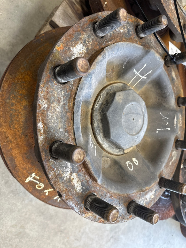 VOLVO FRONT HUB 21116583 - Moyeu pour Camion: photos 1 VOLVO FRONT HUB 21116583 - Moyeu pour Camion: photos 1