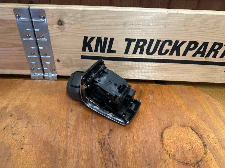 VOLVO GEAR LEVER 22719325 - Cabine et intérieur pour Camion: photos 2 VOLVO GEAR LEVER 22719325 - Cabine et intérieur pour Camion: photos 2