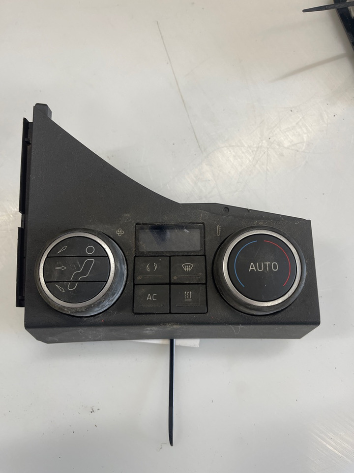 VOLVO HEAT ECU 22130999 - Panel de instrumentos pour Camion: photos 2 VOLVO HEAT ECU 22130999 - Panel de instrumentos pour Camion: photos 2