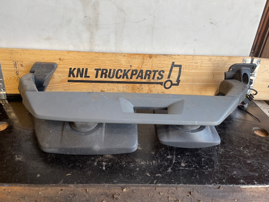 VOLVO MIRROR FH4 RIGHT SIDE 82943356 - Cabine et intérieur pour Camion: photos 1 VOLVO MIRROR FH4 RIGHT SIDE 82943356 - Cabine et intérieur pour Camion: photos 1