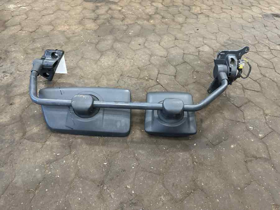 VOLVO MIRROR RIGHT 84273516 - Cabine et intérieur pour Camion: photos 1 VOLVO MIRROR RIGHT 84273516 - Cabine et intérieur pour Camion: photos 1