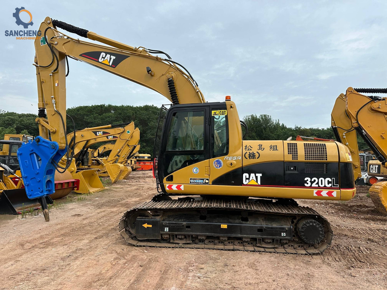 CAT 320CL with hammer - Pelle sur chenille: photos 2 CAT 320CL with hammer - Pelle sur chenille: photos 2