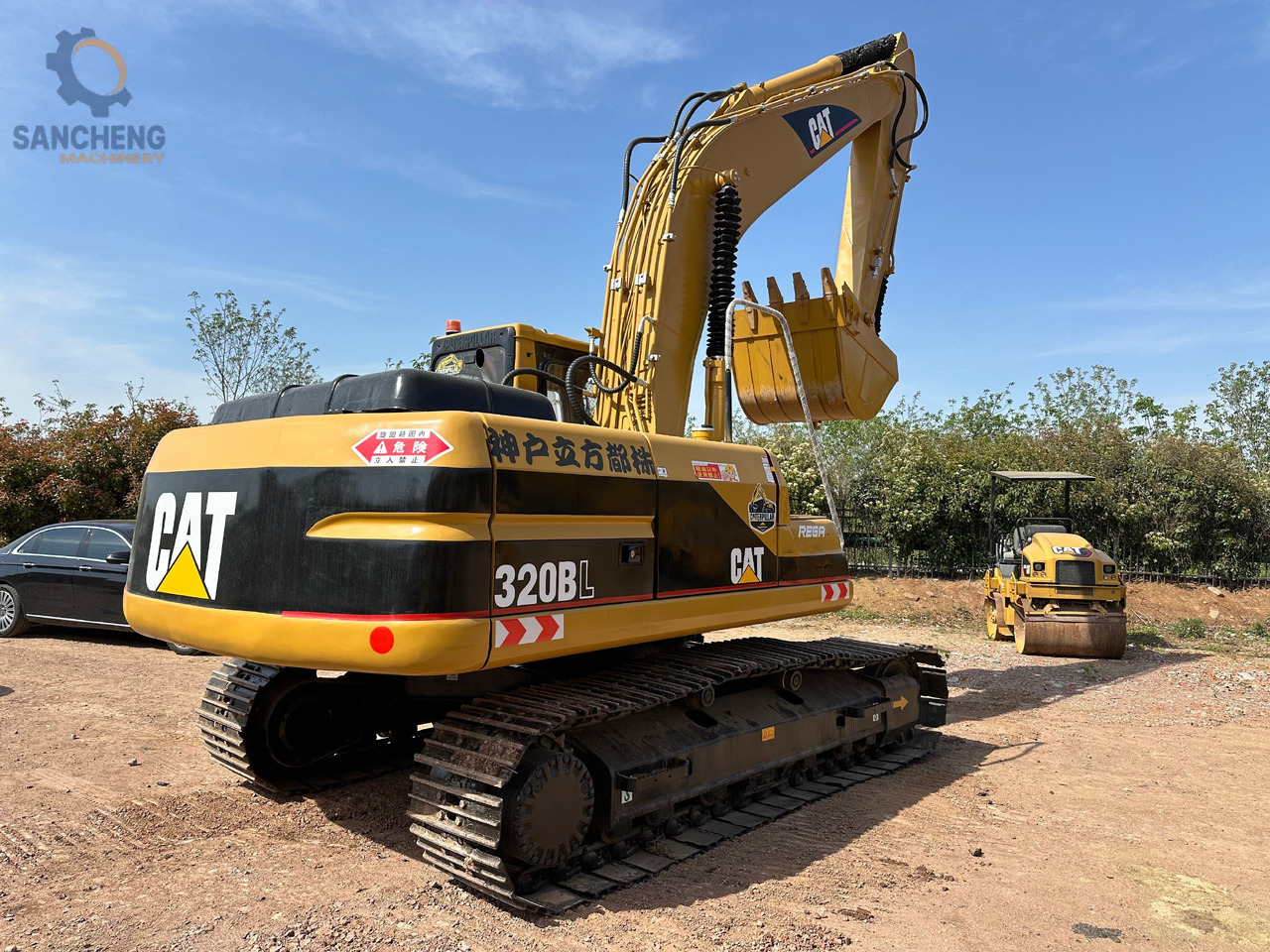 CATERPILLAR 320BL - Pelle sur chenille: photos 5 CATERPILLAR 320BL - Pelle sur chenille: photos 5